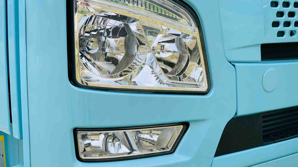 Hệ thống đèn chiếu sáng trên xe đầu kéo FAW