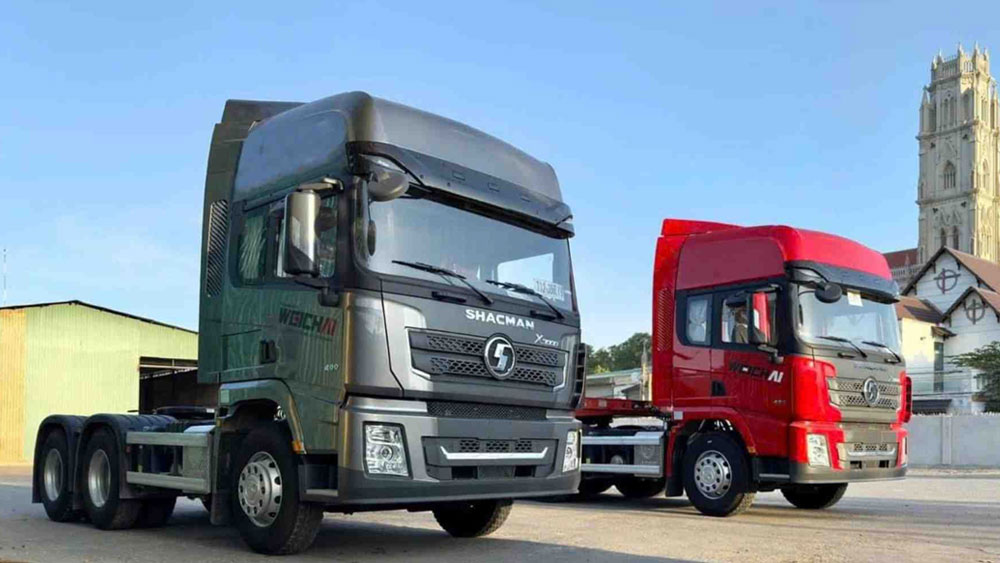 Xe đầu kéo Shacman động cơ Wechai
