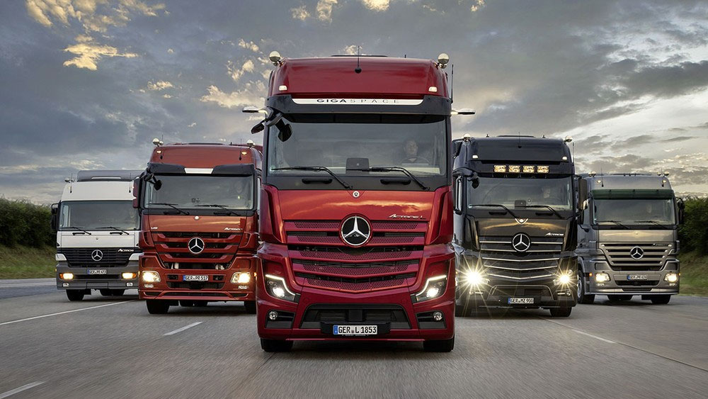 Xe đầu kéo Mỹ Mercedes-Benz Actros
