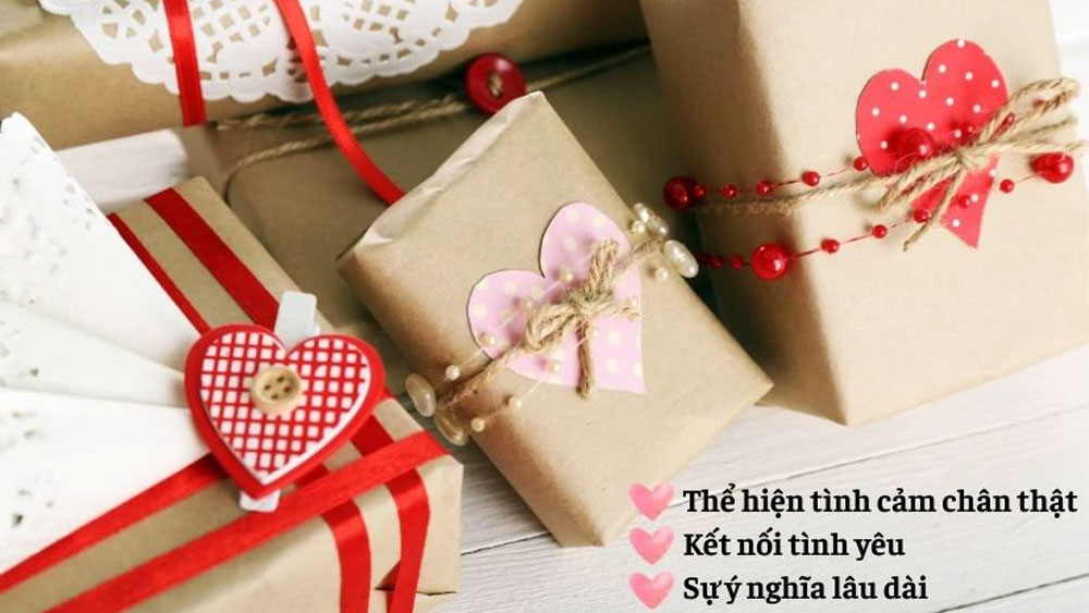 Mẫu hộp quà tặng Valentine 14-2 dạng thủ công